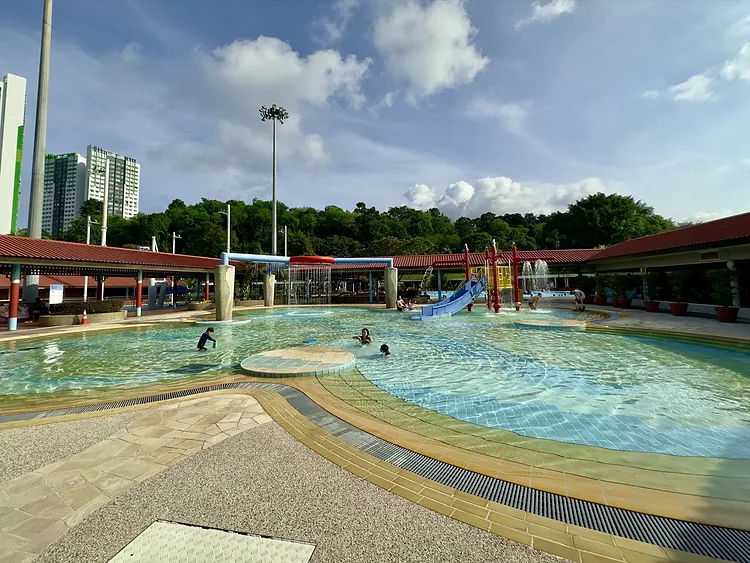Woodlands Swimming Complex in Singapore